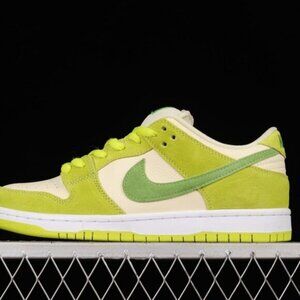 Nike SB Dunk Low "Green Apple"